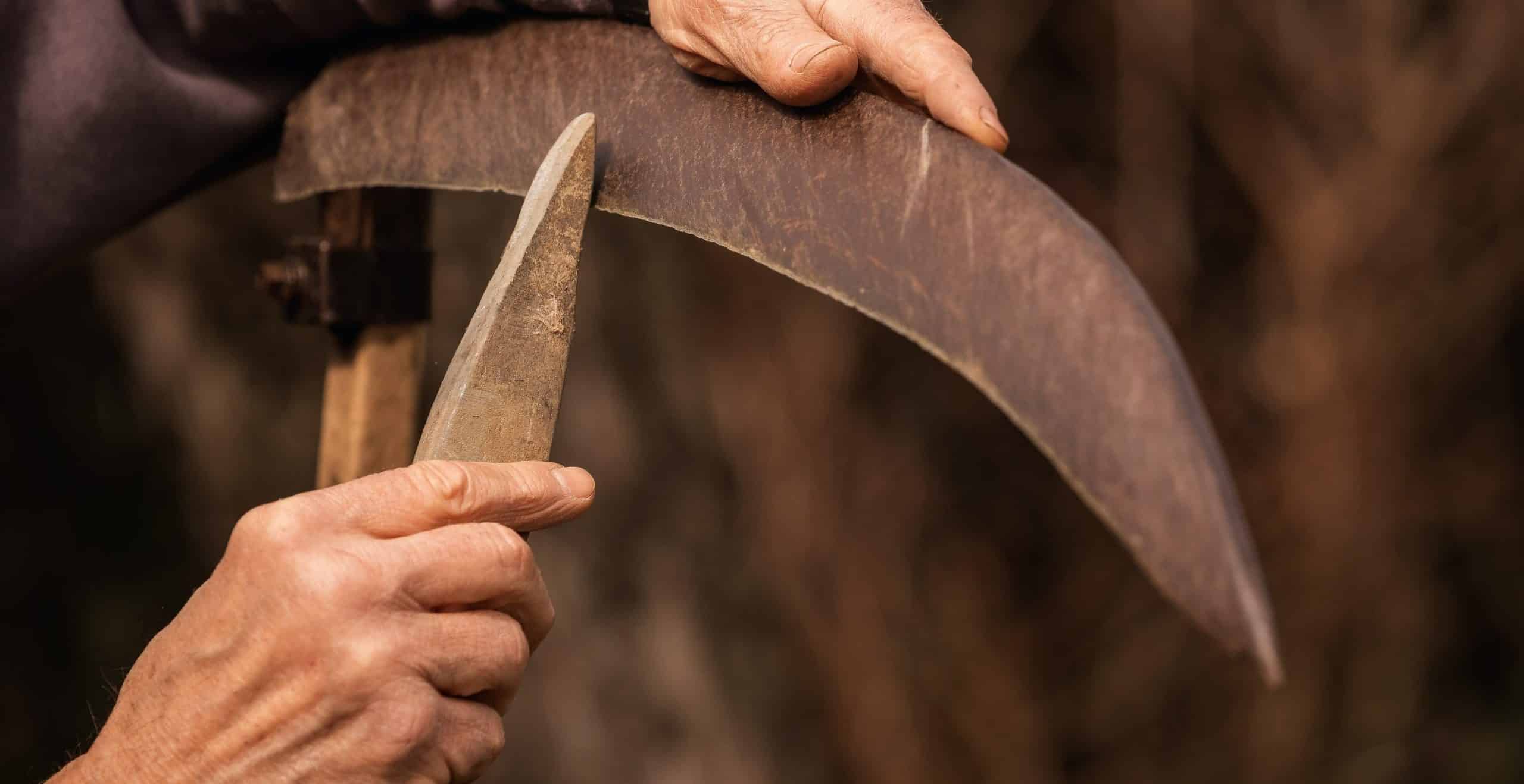 How to sharpen garden tools