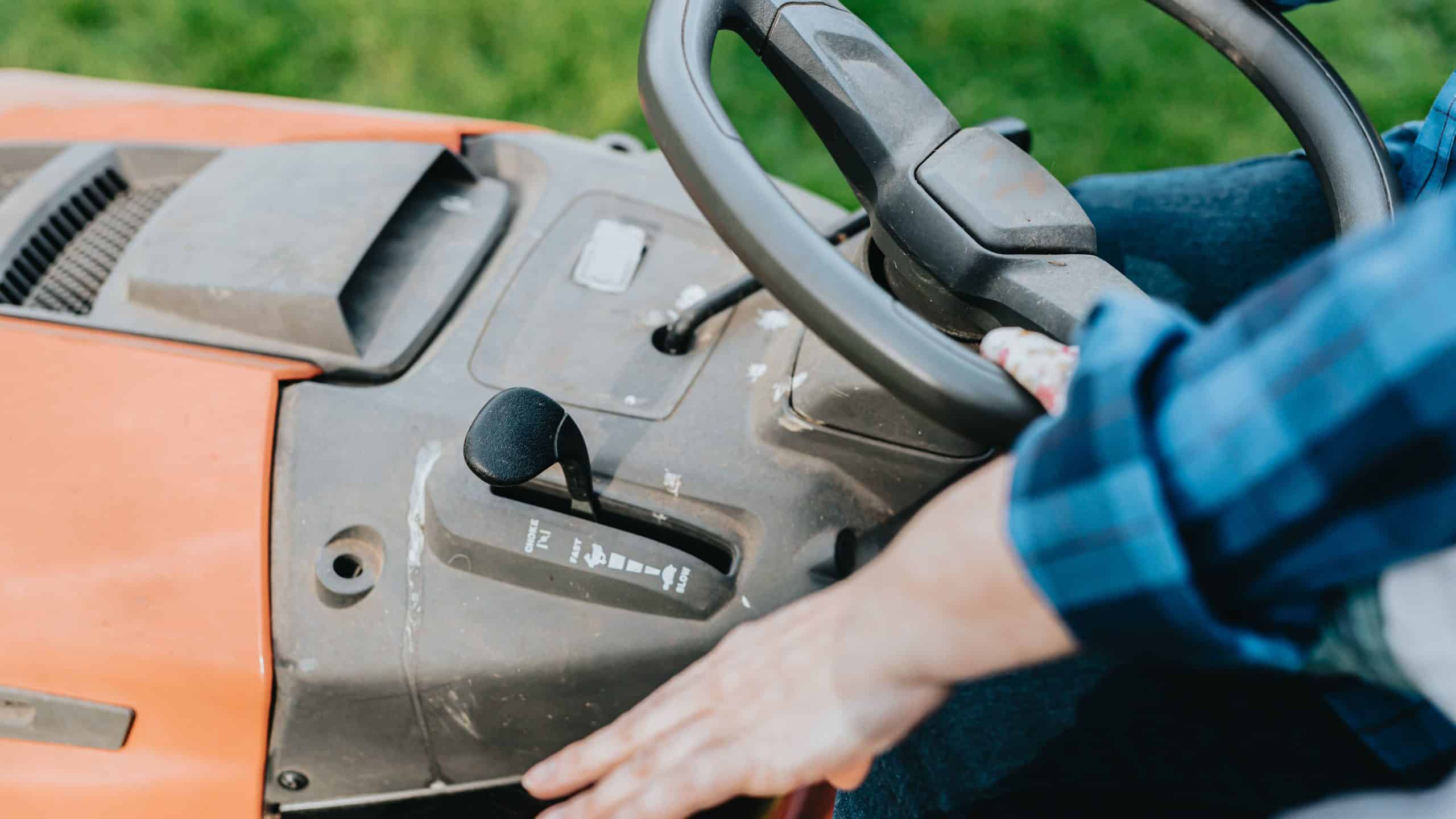 how to drive a zero turn mower 1